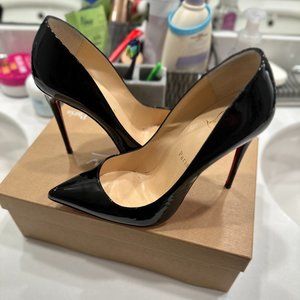 Christain Louboutin - Pigalle Follies Pointed Toe Pump (Women)